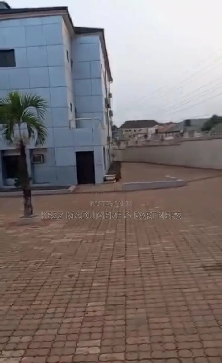 For Sale : 32 Rooms Hotel , Enugu