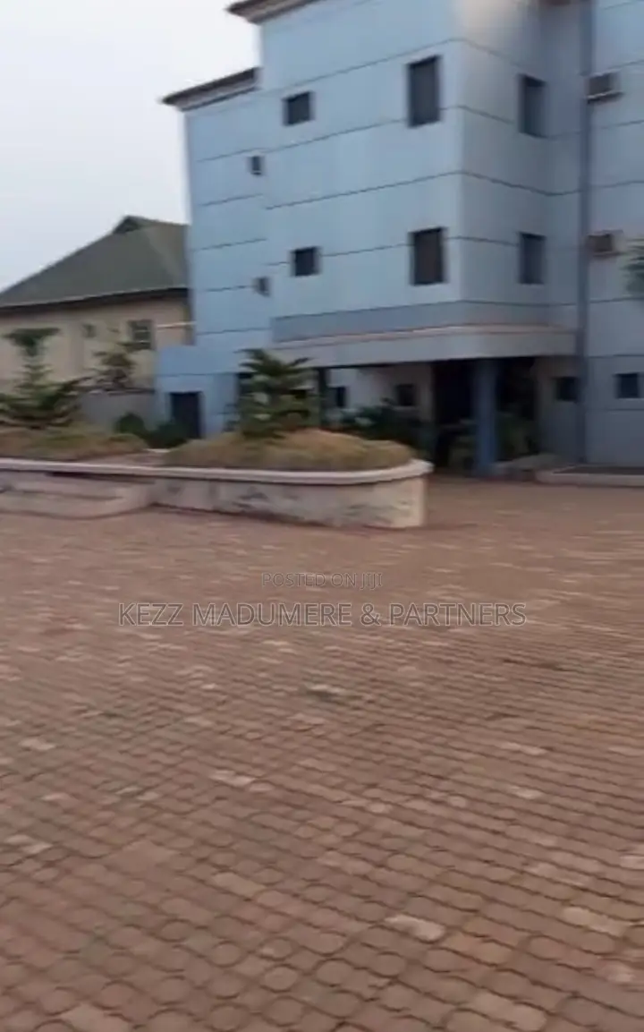 For Sale : 32 Rooms Hotel , Enugu