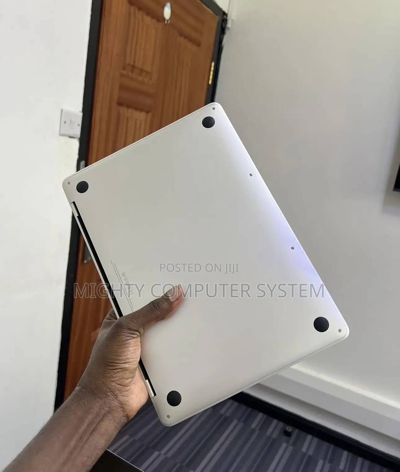 Laptop Apple MacBook Pro 2017 8GB Intel Core i5 SSD 256GB