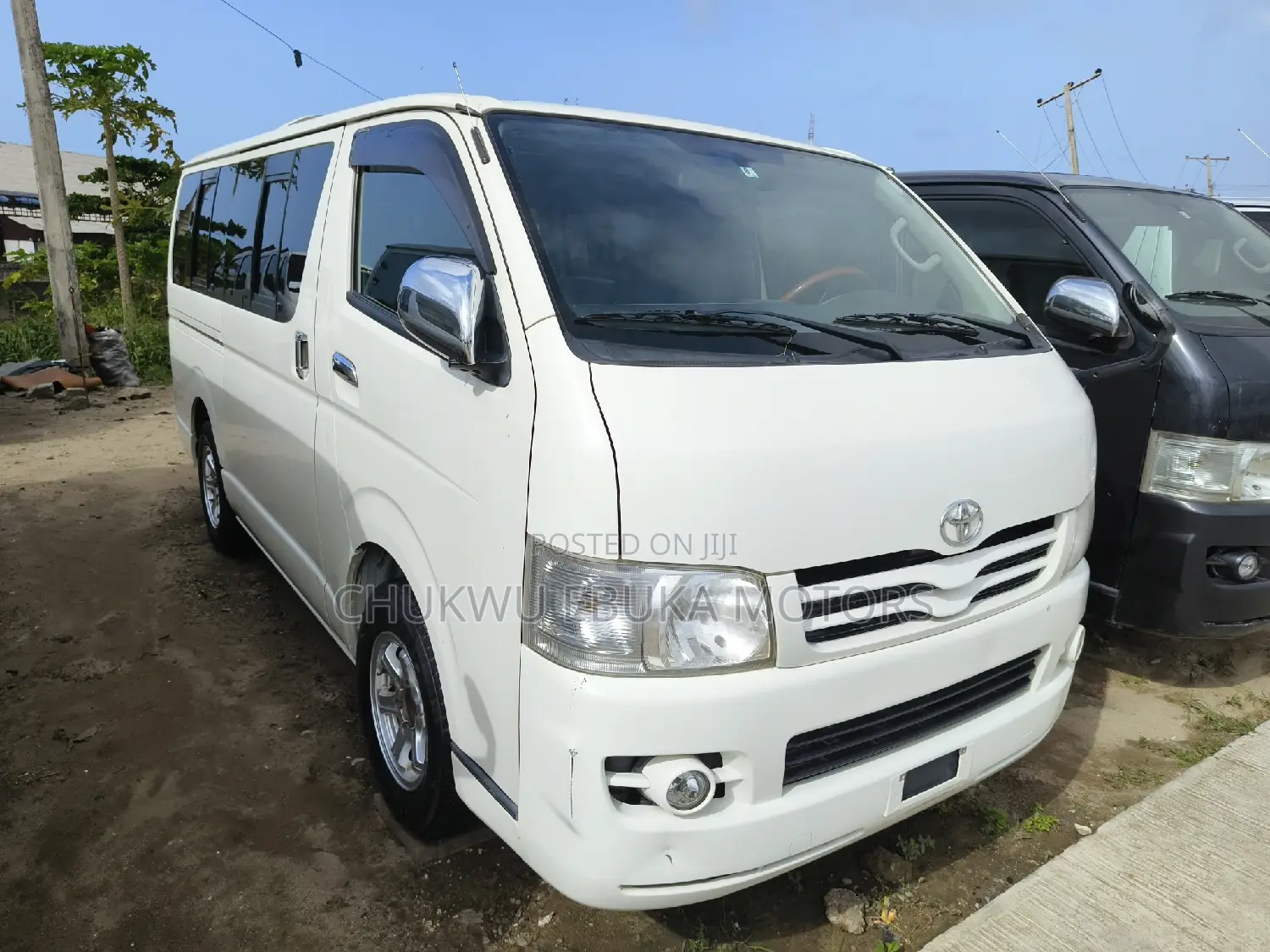 Toyota HiAce 2013 White