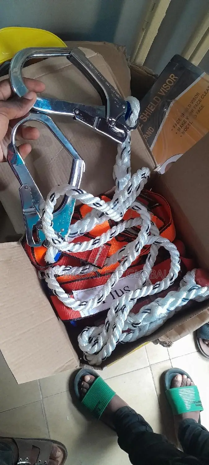 Safety Harness Belt With Double Lanyard