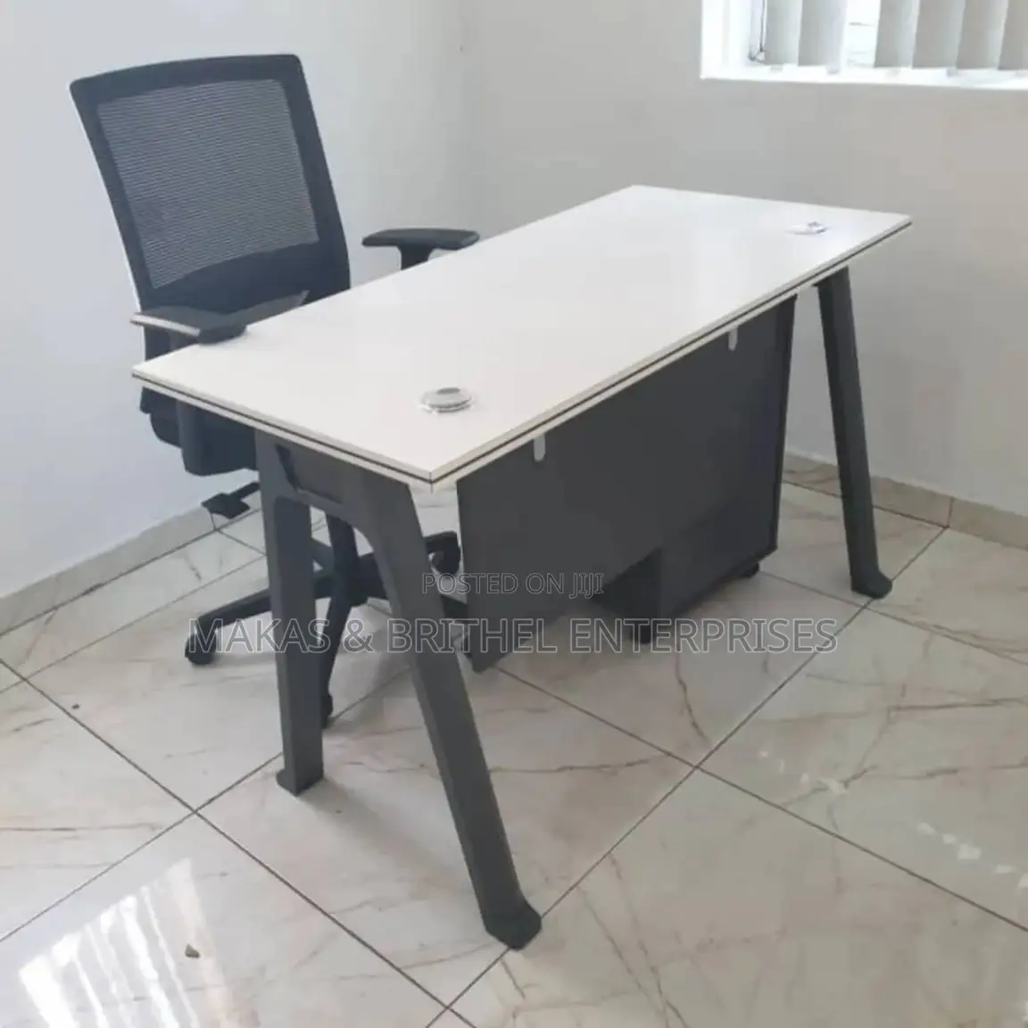 1.4miters Metal Office Desk