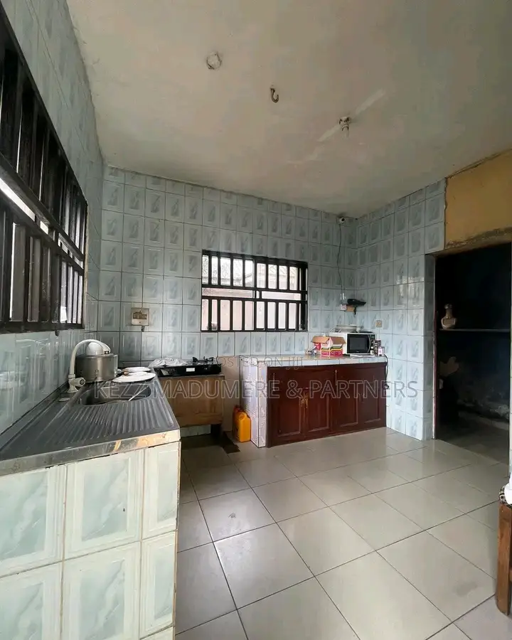 For Sale : 10 Rooms Hotel
