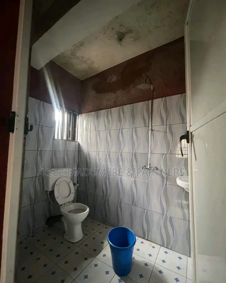 For Sale : 10 Rooms Hotel