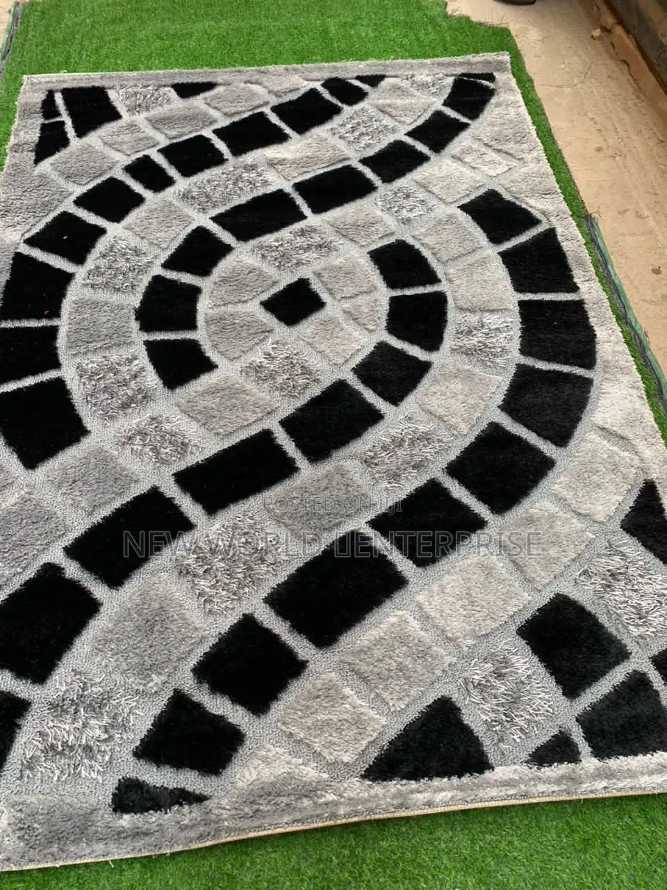7by10 Feets Modern Turkish Shaggy Rug
