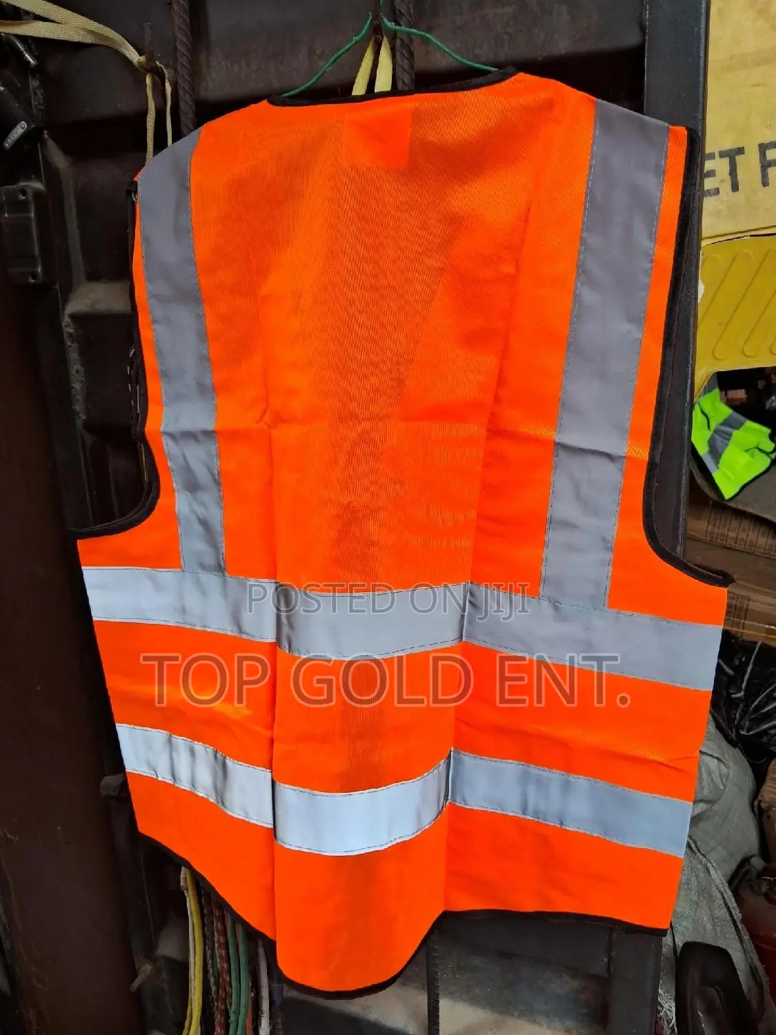 Reflective Vest + Pocket And Zip