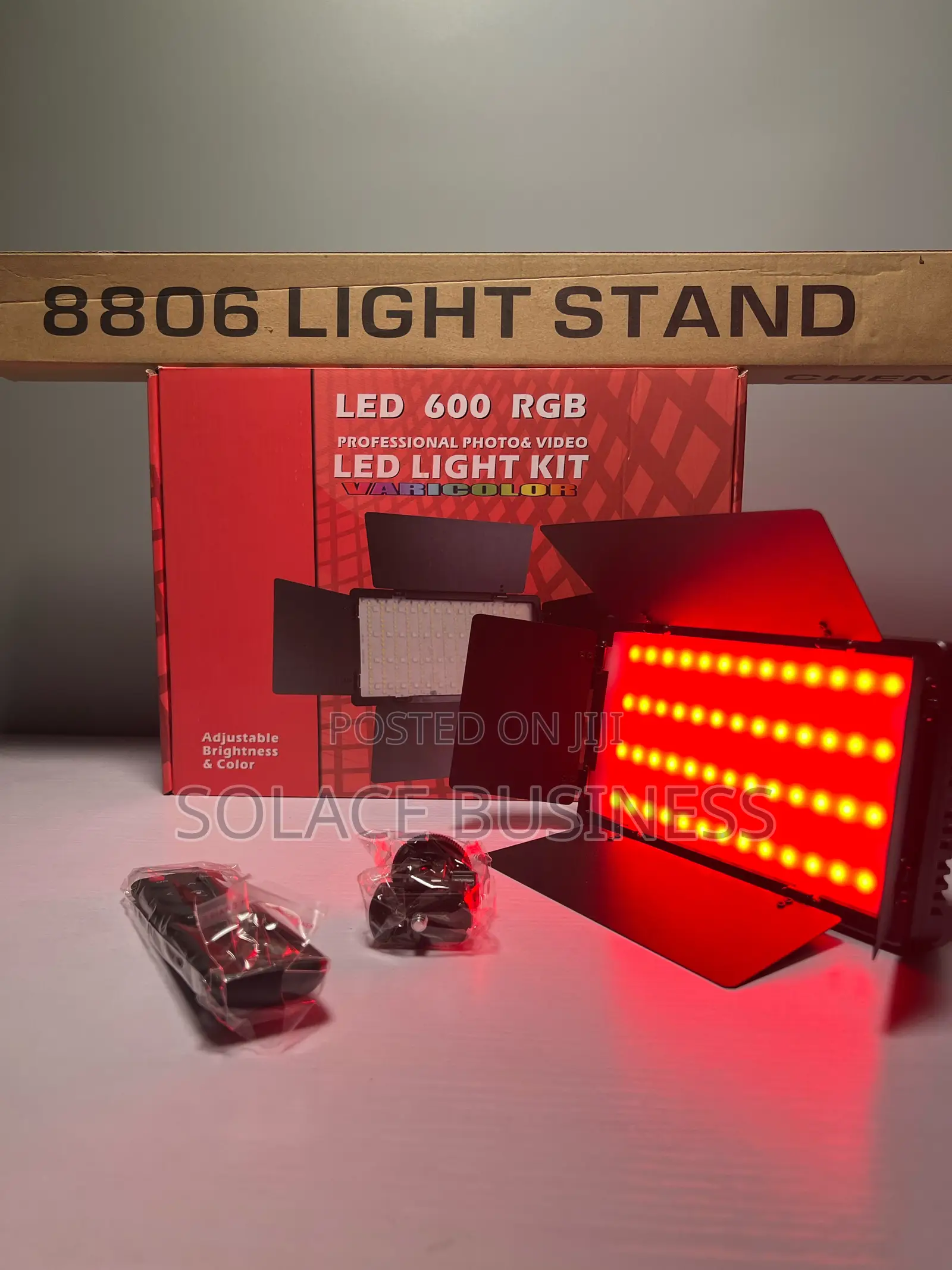 LED 800 White/Warm and RGB LED Light Kit - Varicolor