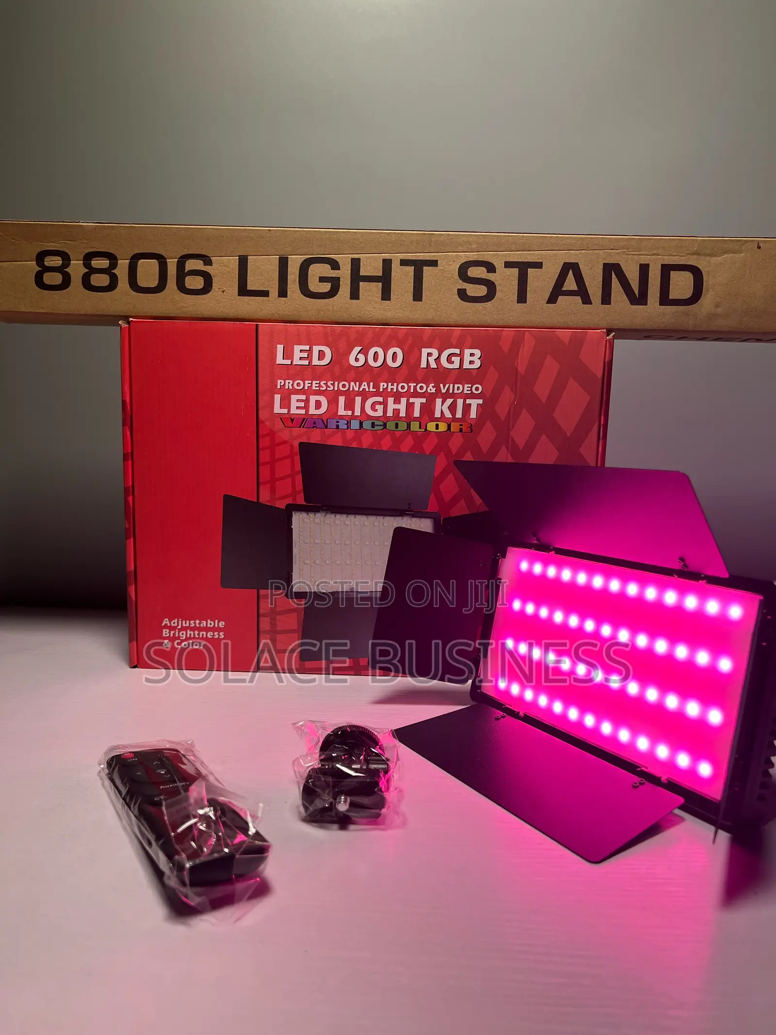 LED 800 White/Warm and RGB LED Light Kit - Varicolor