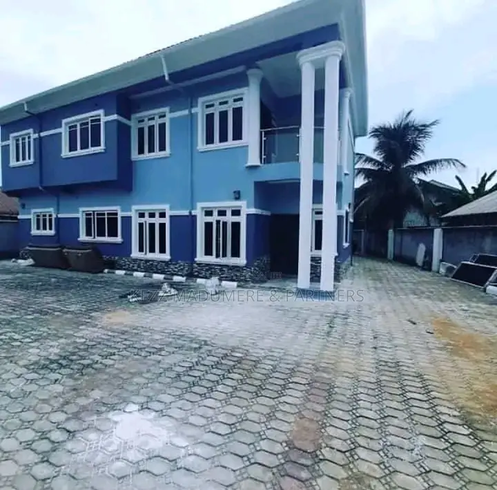 8bdrm Duplex in Sunrise Estate , for sale