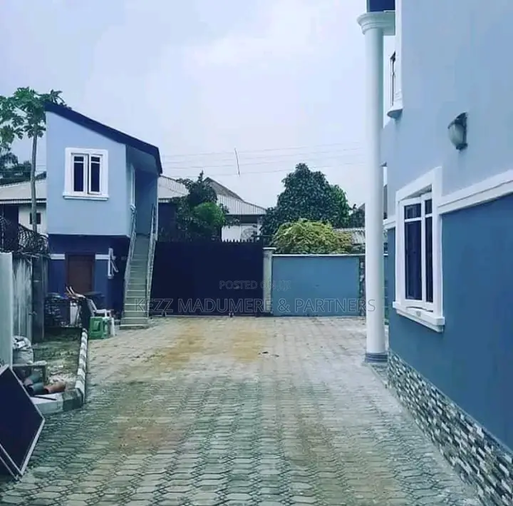 8bdrm Duplex in Sunrise Estate , for sale
