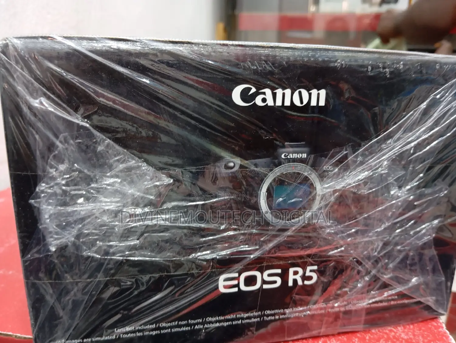 Canon R5 Full Frame Mirror Less Cameras 45megapixel
