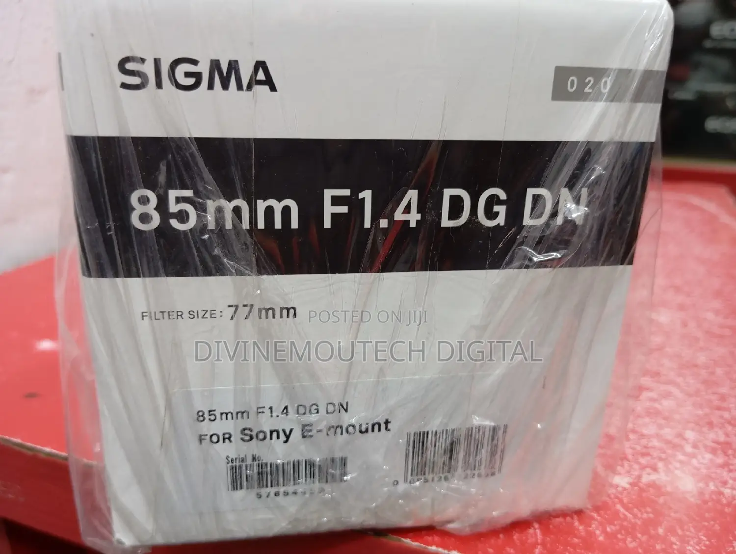 Sigma Art Lens 85mm F1.4 DG Dn With 77mm Filter Size