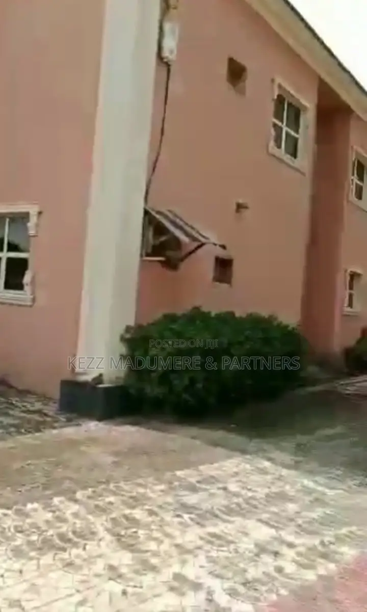 7bdrm Duplex in Trade Fare , Golf for sale