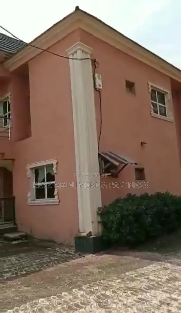 7bdrm Duplex in Trade Fare , Golf for sale
