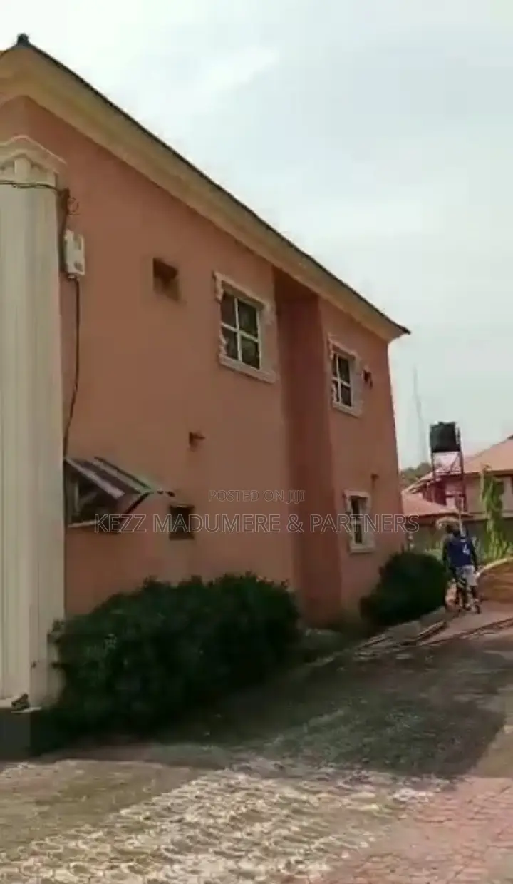 7bdrm Duplex in Trade Fare , Golf for sale