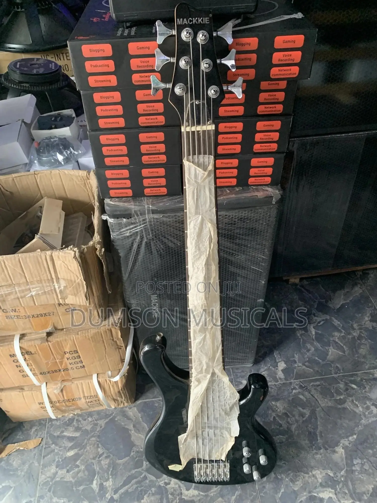 6 Strings Active Bass Guitar