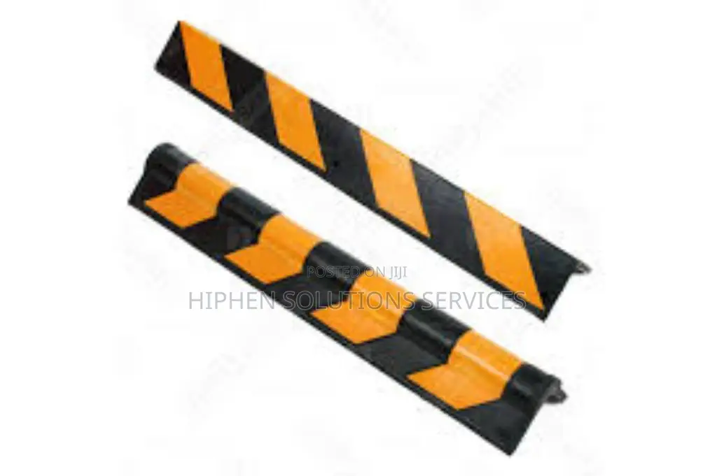 Rubber Corner Guard With Yellow Reflective Stripes
