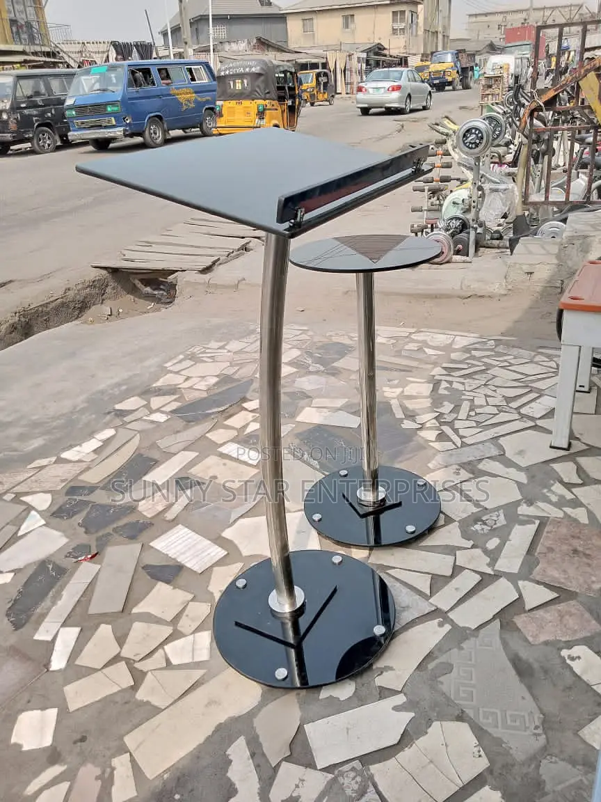 High Quality Modern Single Pole Glass Pulpit