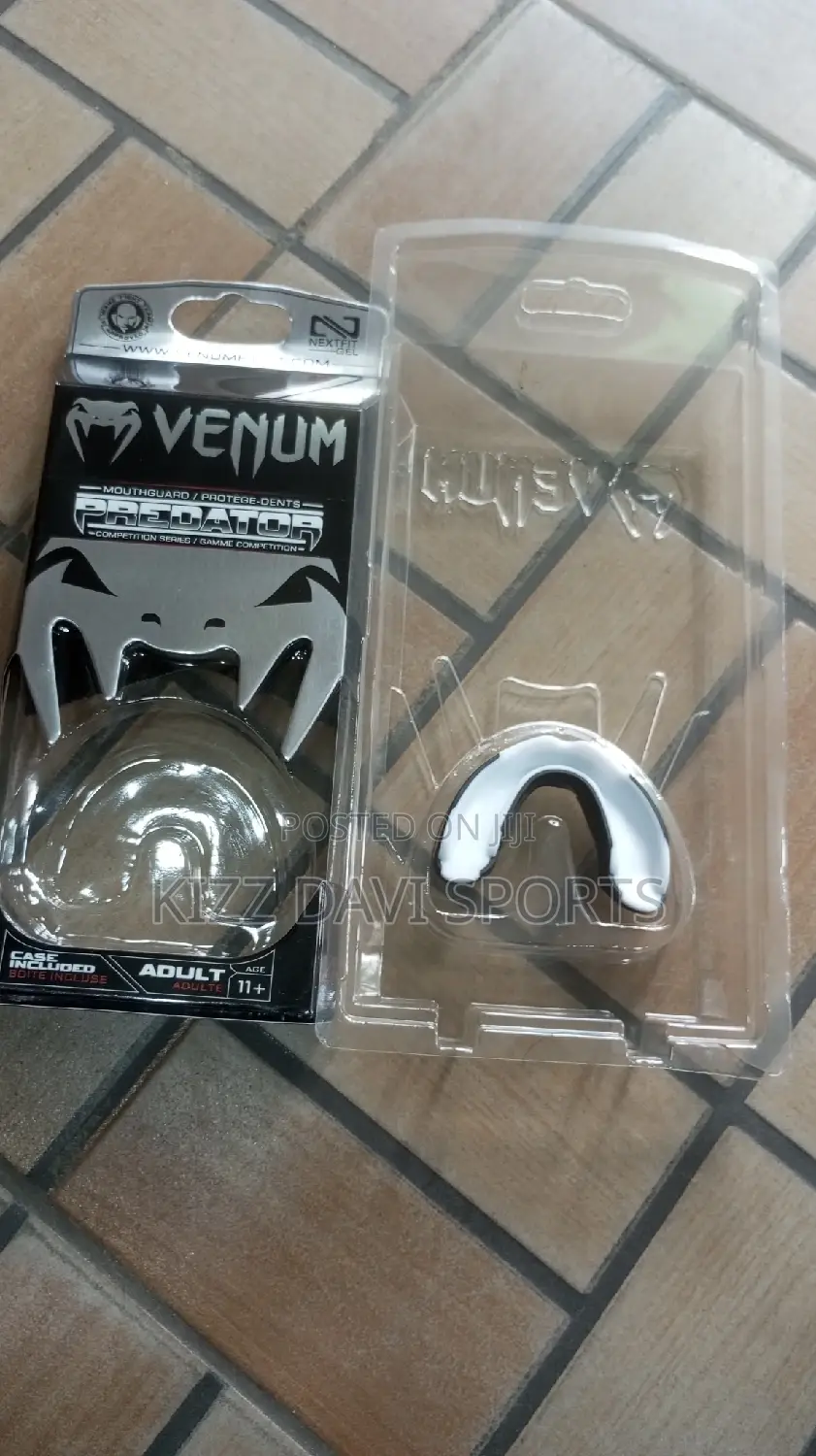 Original Boxing Teeth Guard Venum