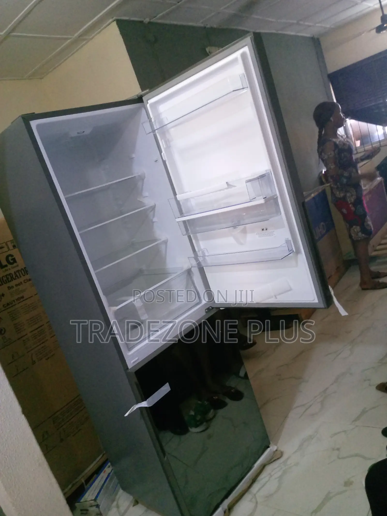 Ceo-Friendly 305L Hisense Bottom Freezer Refrigerator