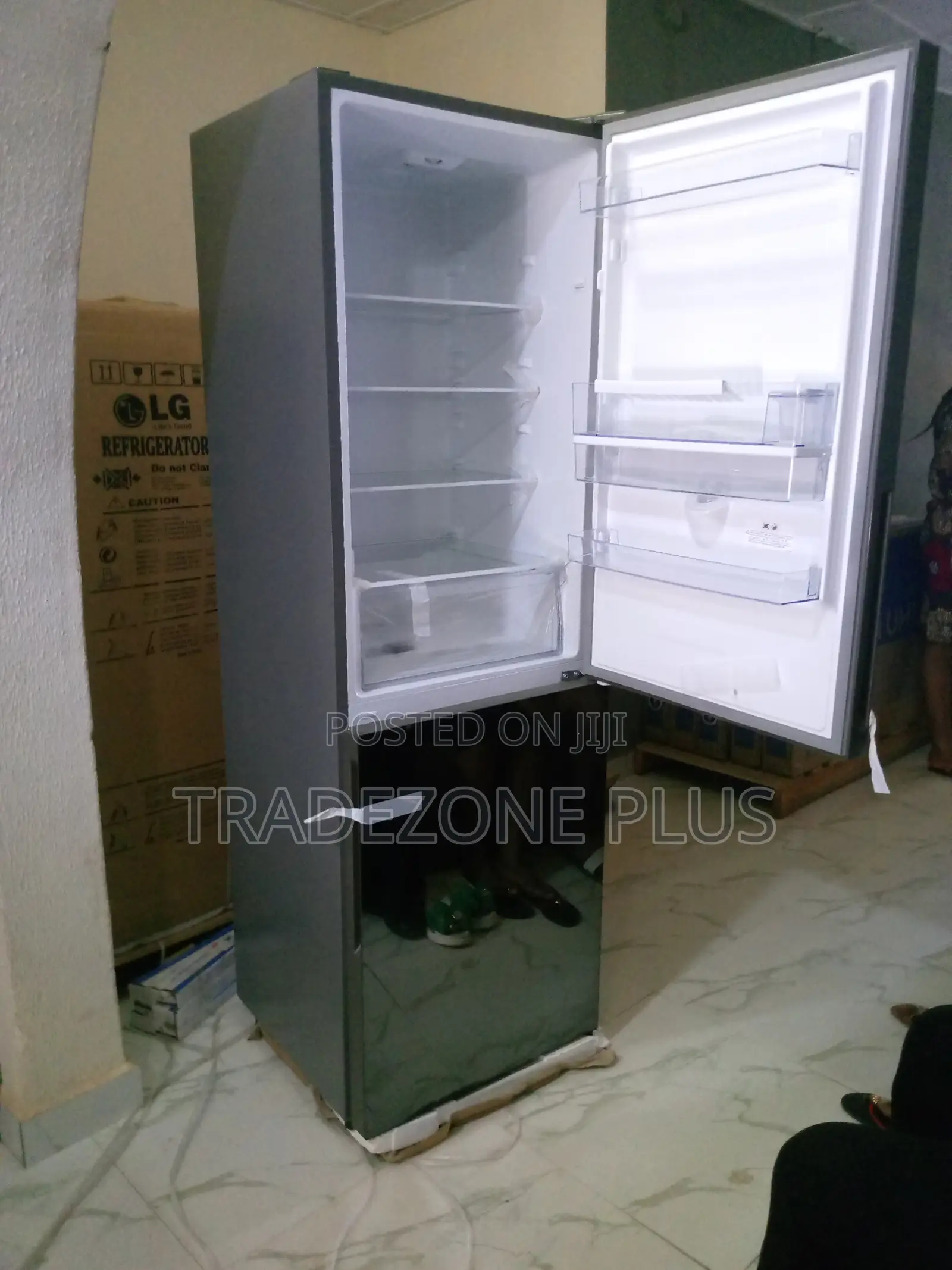 Fast Freezeing 305L Hisense Bottom Freezer Refrigerator