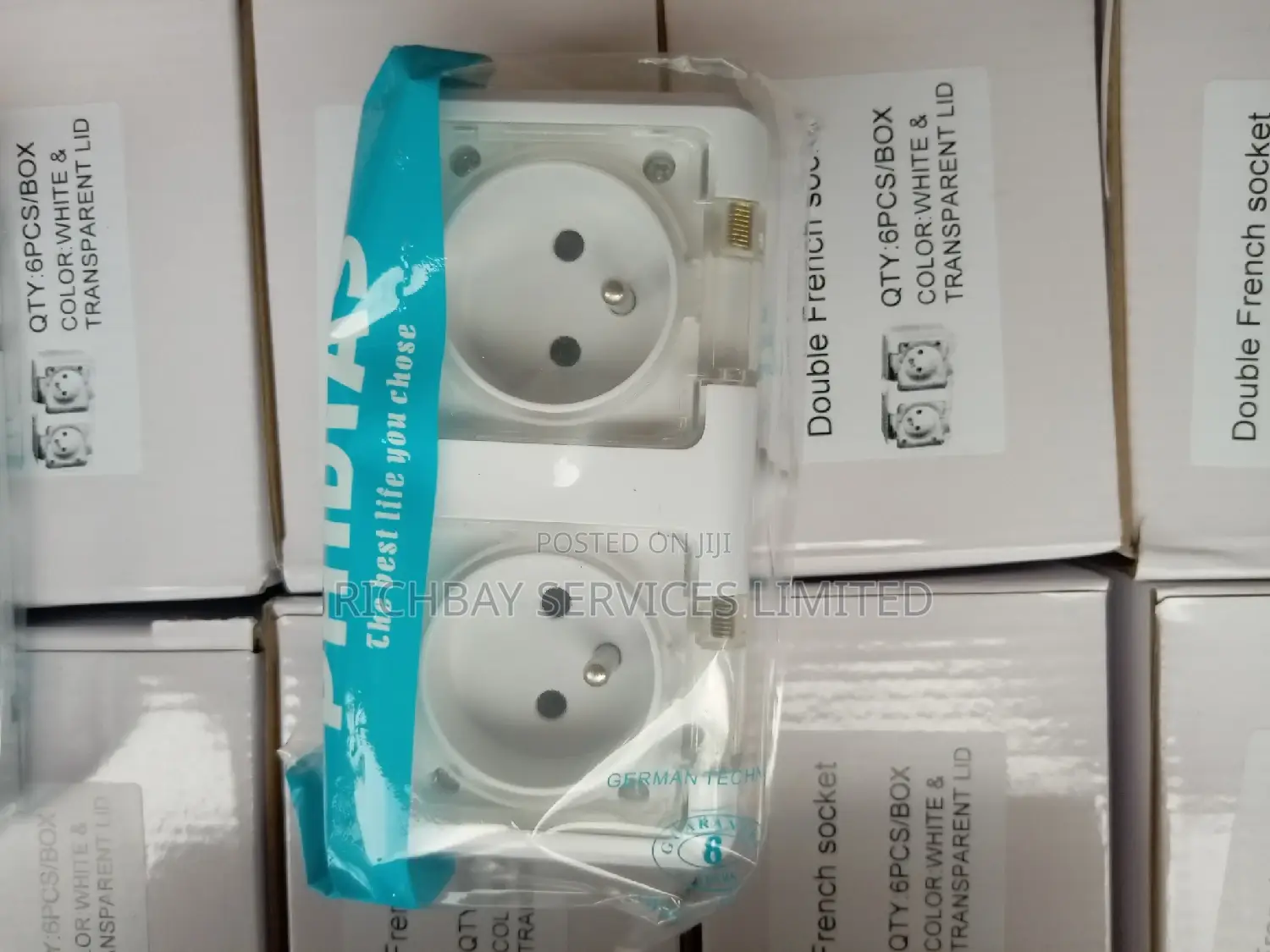 French Type Double Surface Socket 16A 250vac IP54