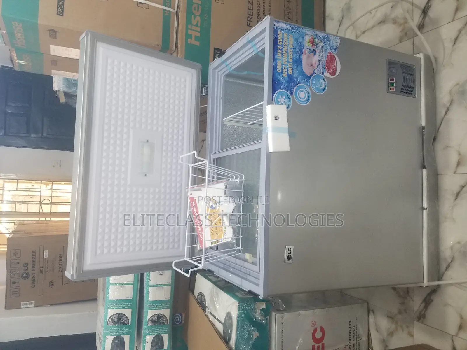 Best Clg320 Chest Freezer 300l.