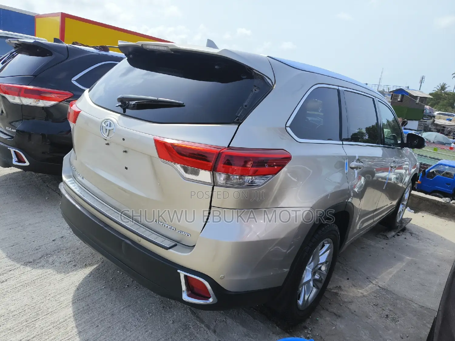 Toyota Highlander 2017 Gold