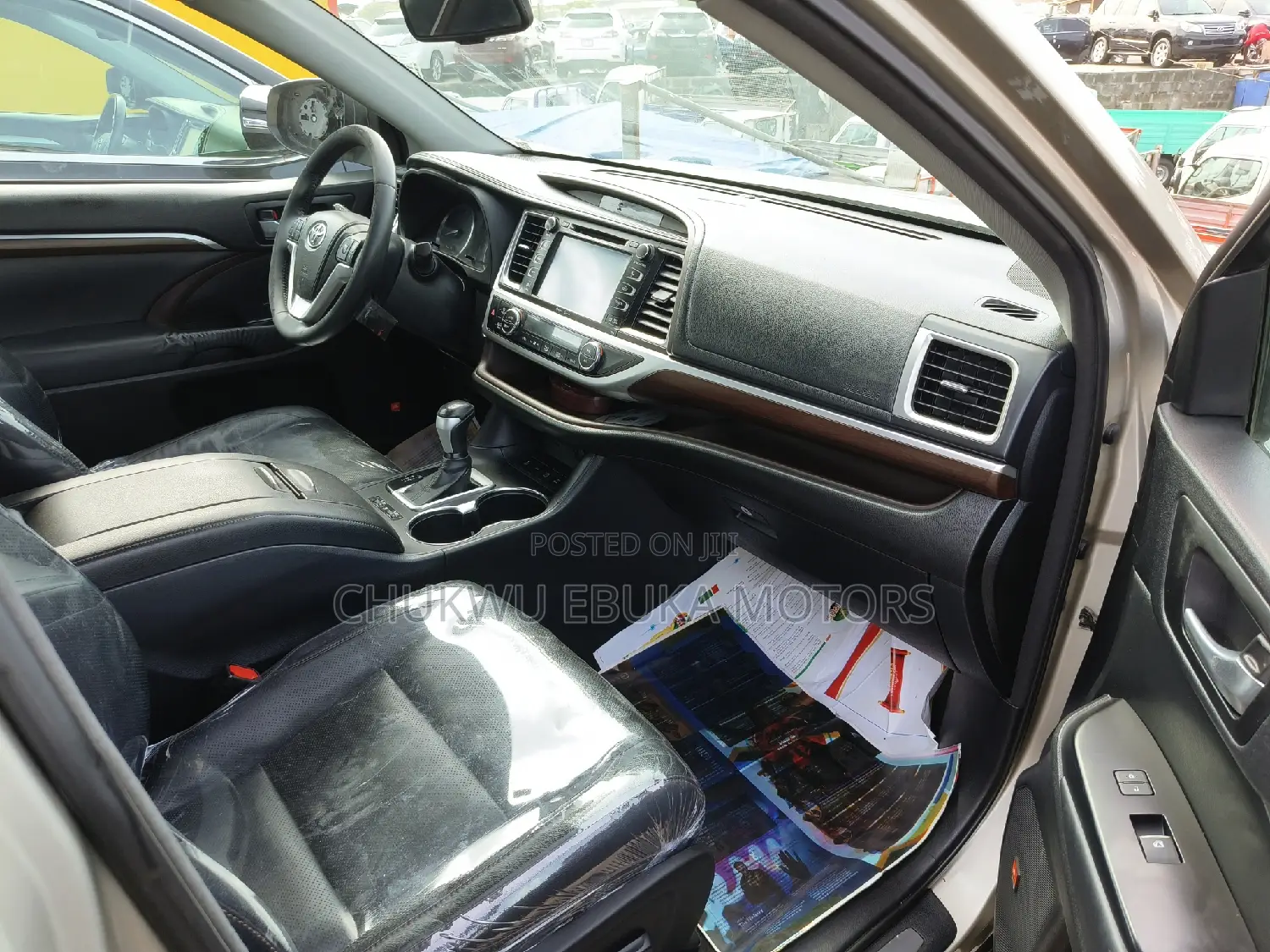 Toyota Highlander 2017 Gold