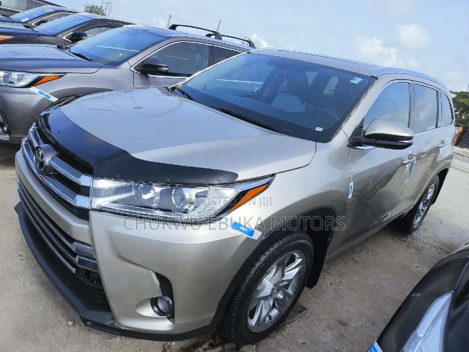 Toyota Highlander 2017 Gold
