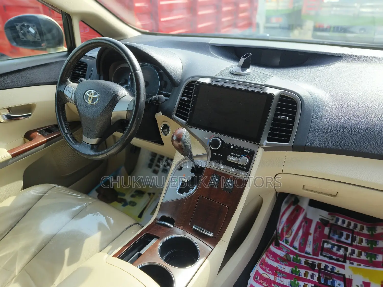 Toyota Venza AWD 2011 Gold
