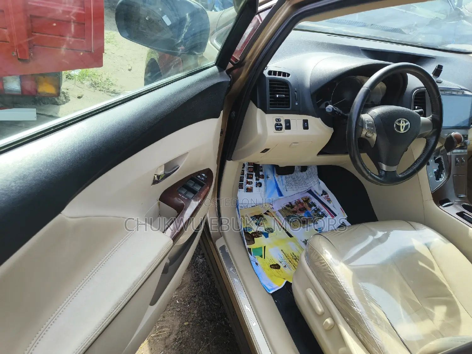 Toyota Venza AWD 2011 Gold