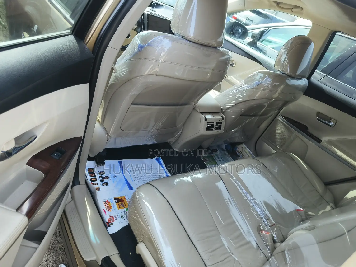 Toyota Venza AWD 2011 Gold