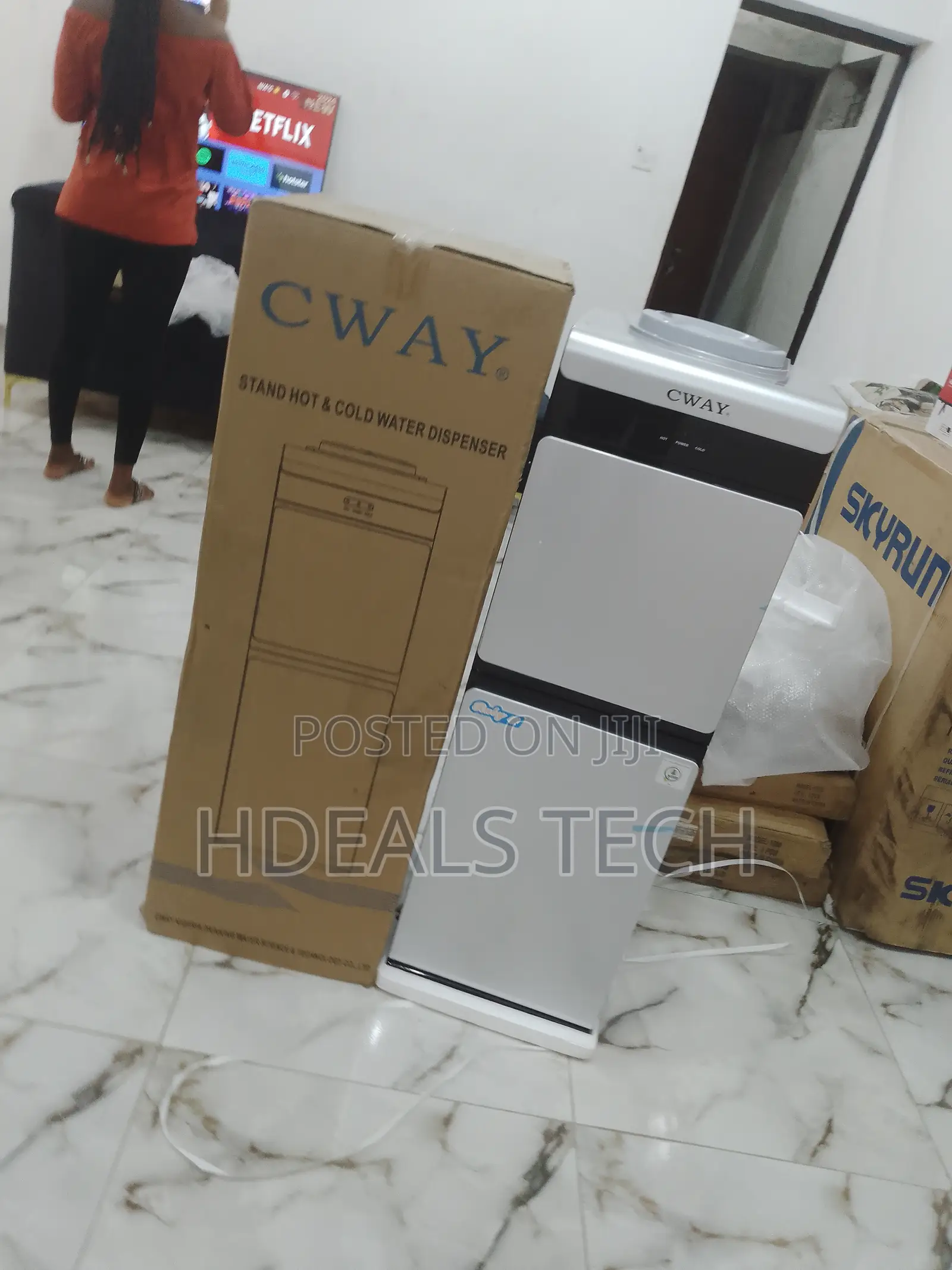 Suitable Cway Water Dispenser With Freezer.