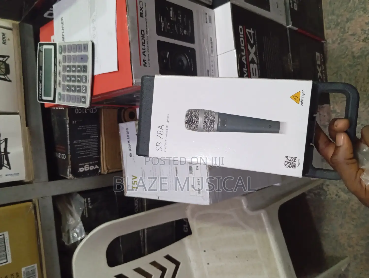 Behringer SB 78a