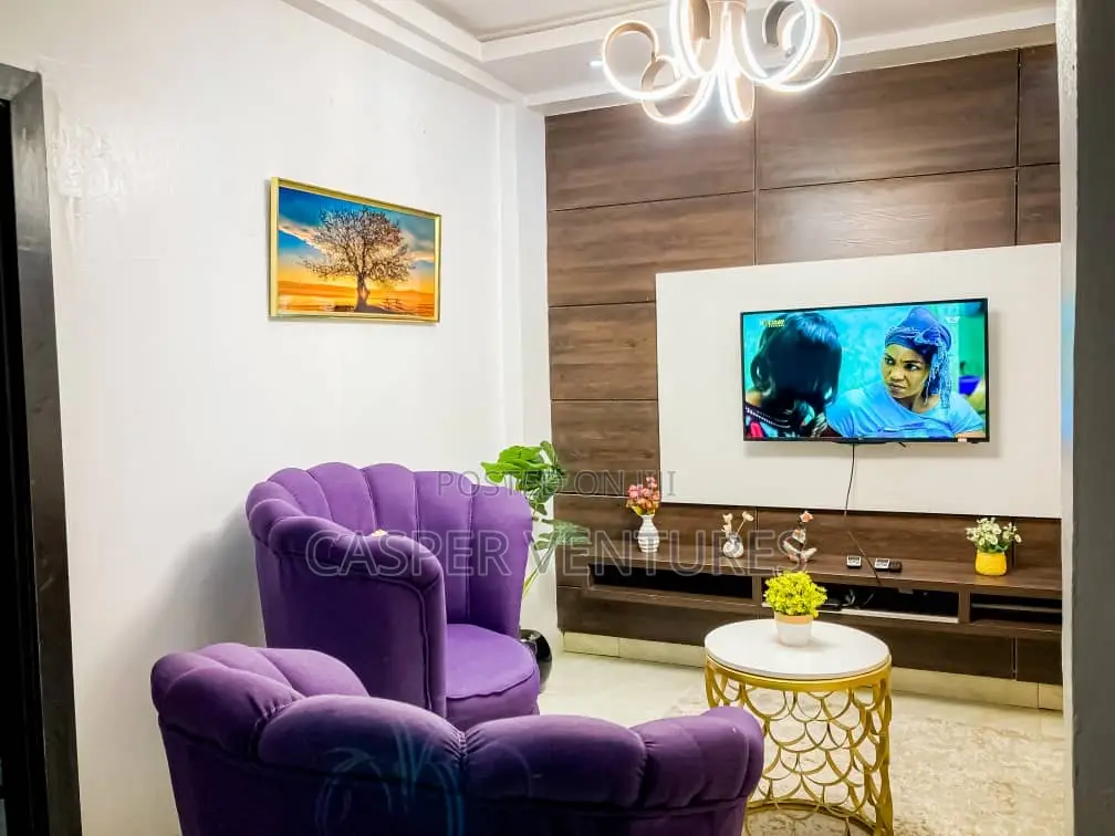 Colorful and Ecstatic Apartment