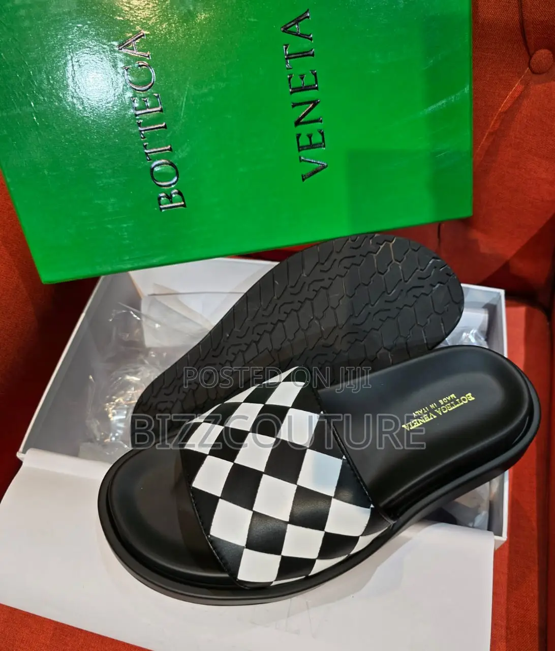 Original BOTTEGA VENETA Slides Available in Store