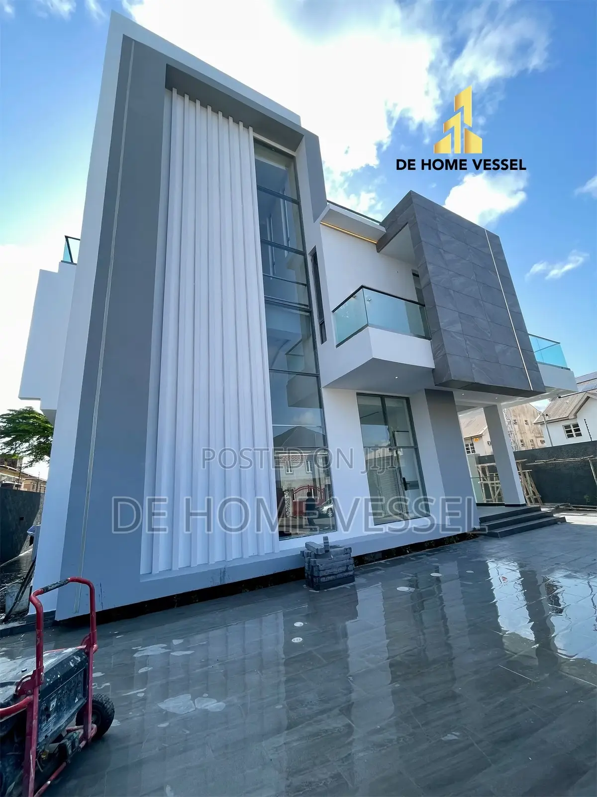5bdrm Duplex in Lekki Phase 1 for sale