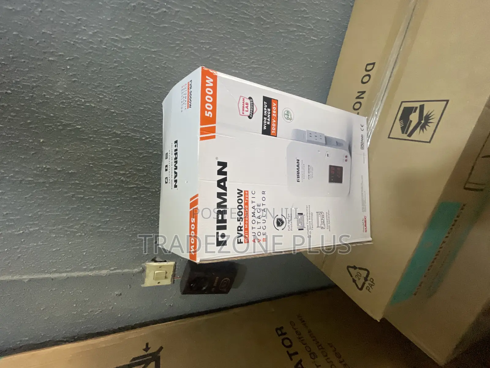 Just in Wall Mount Automaatic Stabilizer