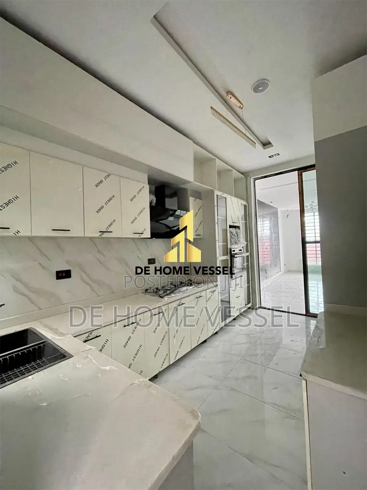4bdrm Duplex in Ikota for sale