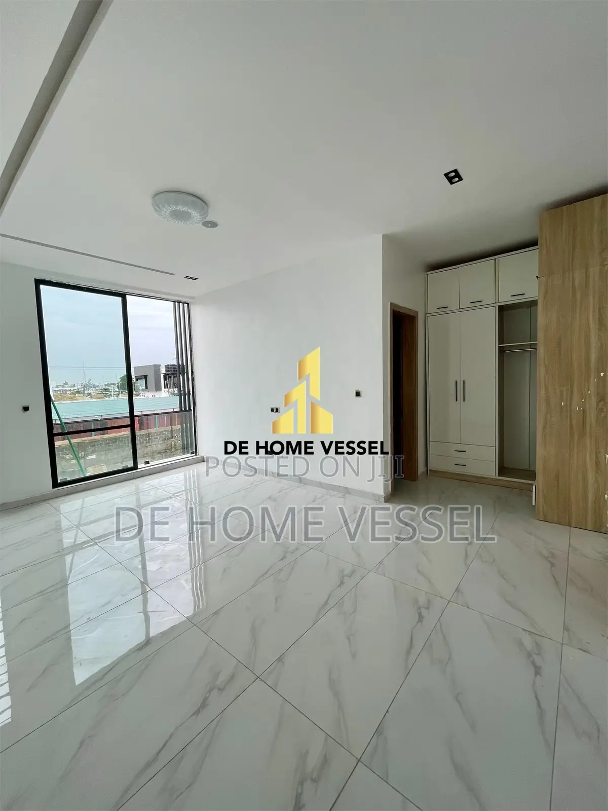 4bdrm Duplex in Ikota for sale