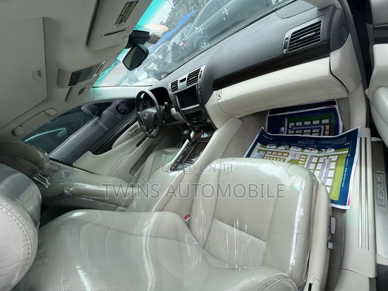 Lexus LS 460 AWD 2010 Gray