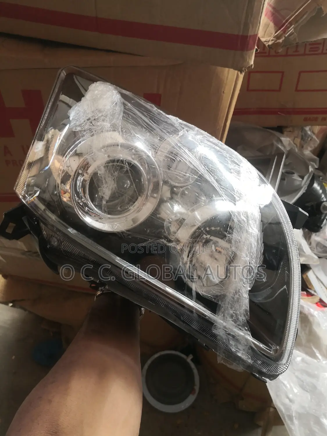Headlamp Avensis 2005 Model