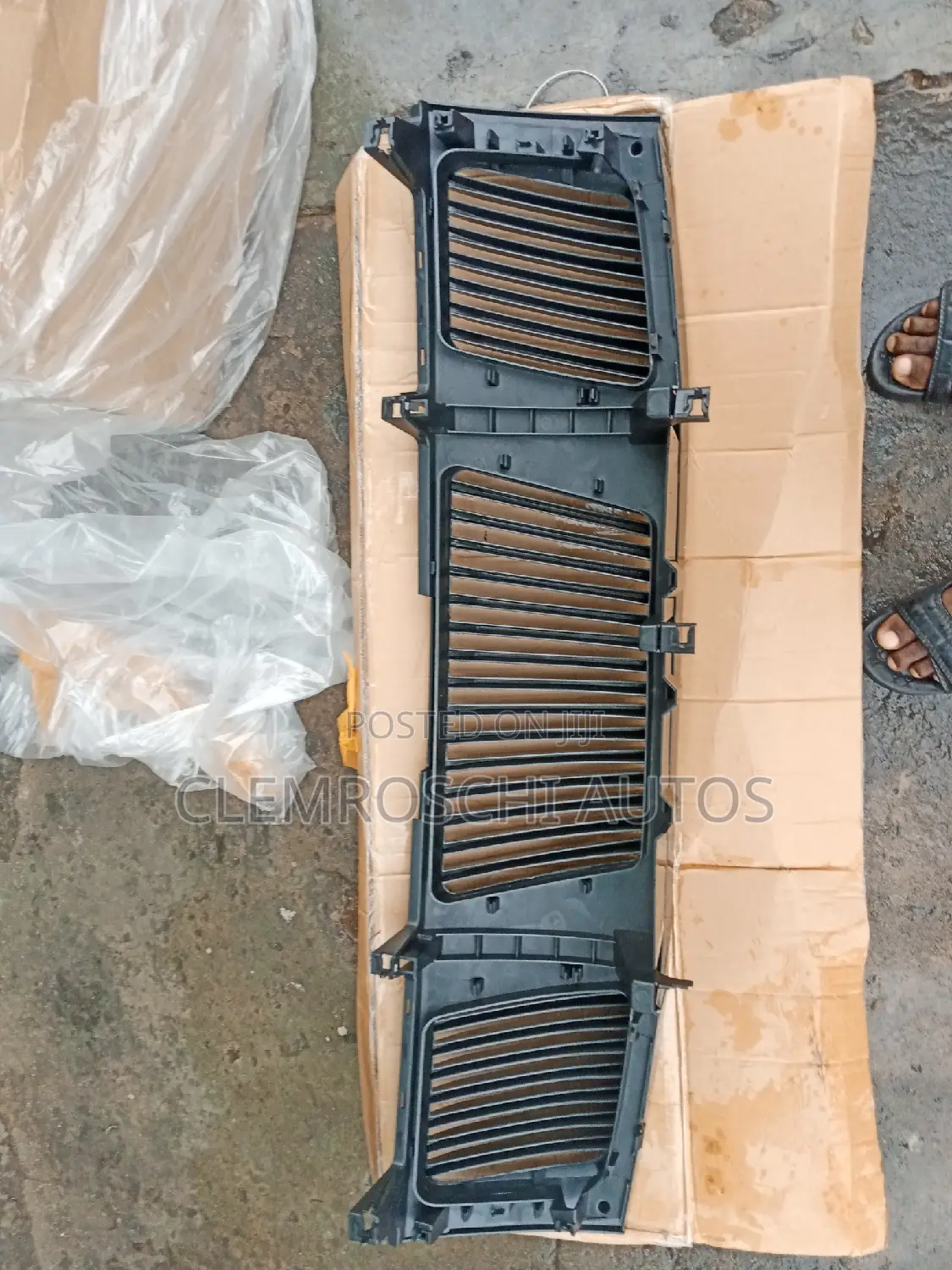 High Quality Certified Brand New Upgrade Front Grill Armada