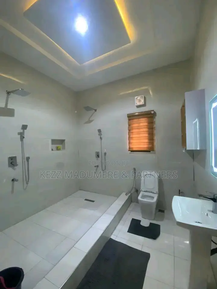 5bdrm Duplex in Cedarwood Estate, Port-Harcourt for sale
