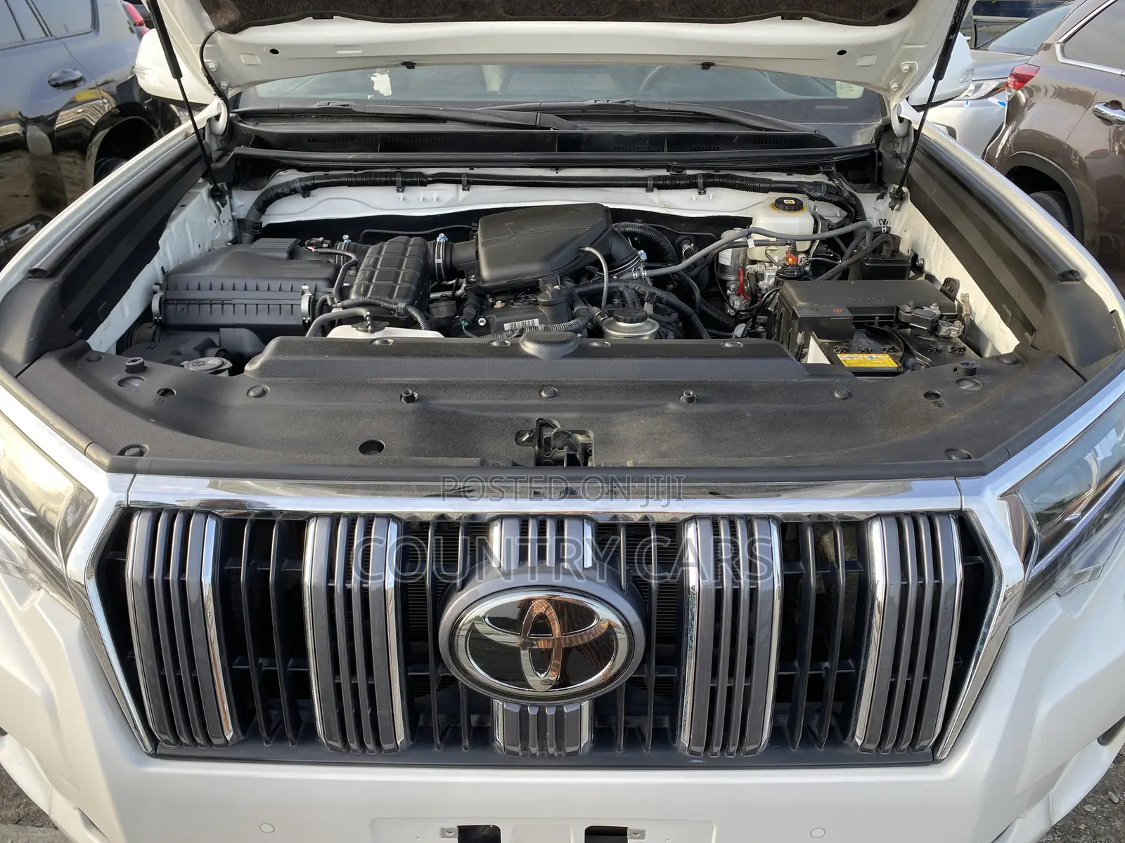 Toyota Land Cruiser Prado 2022 White