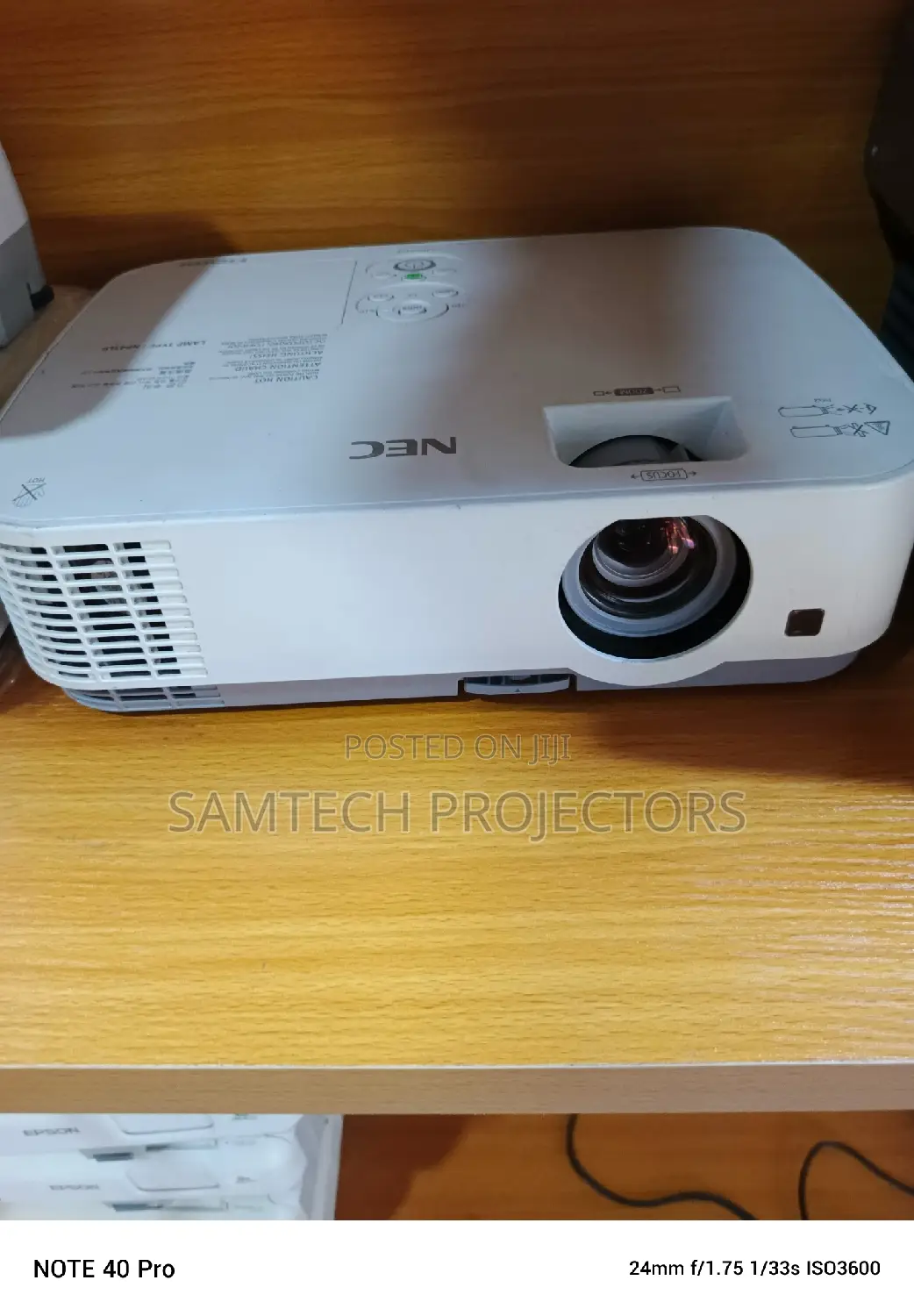London Used NEC Projector With 2 HDMI Ports Here in Ikeja