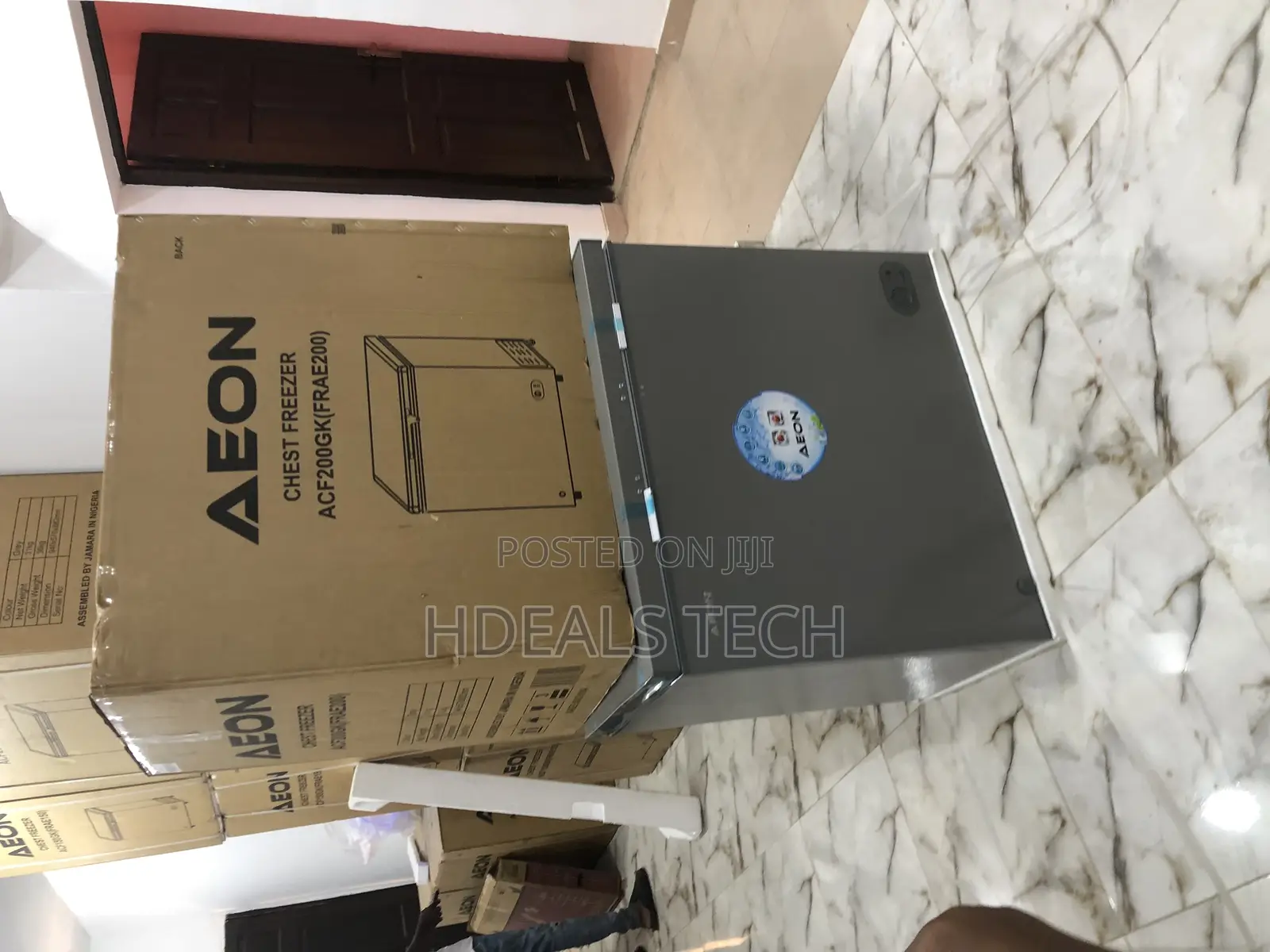 200LITRE Aeon Chest Freezer.