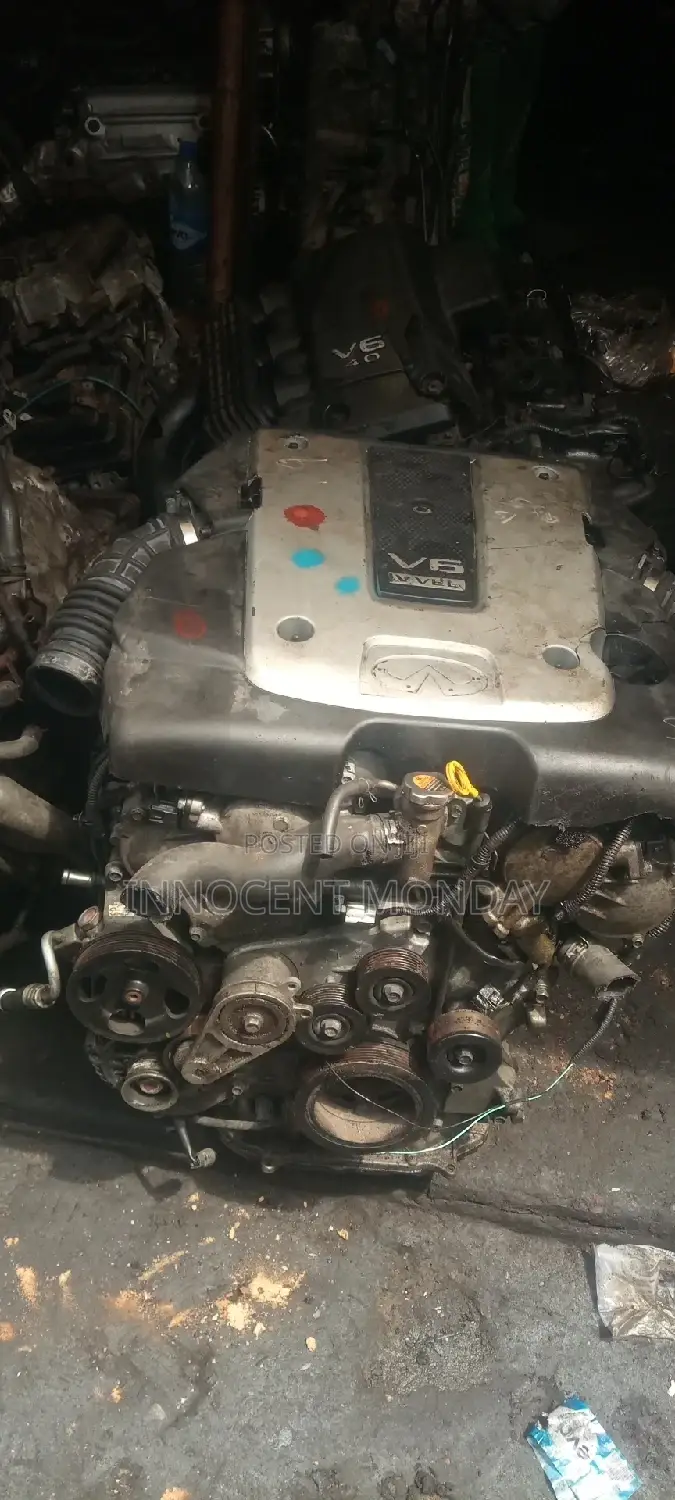 Infiniti M35X Engine 2010.