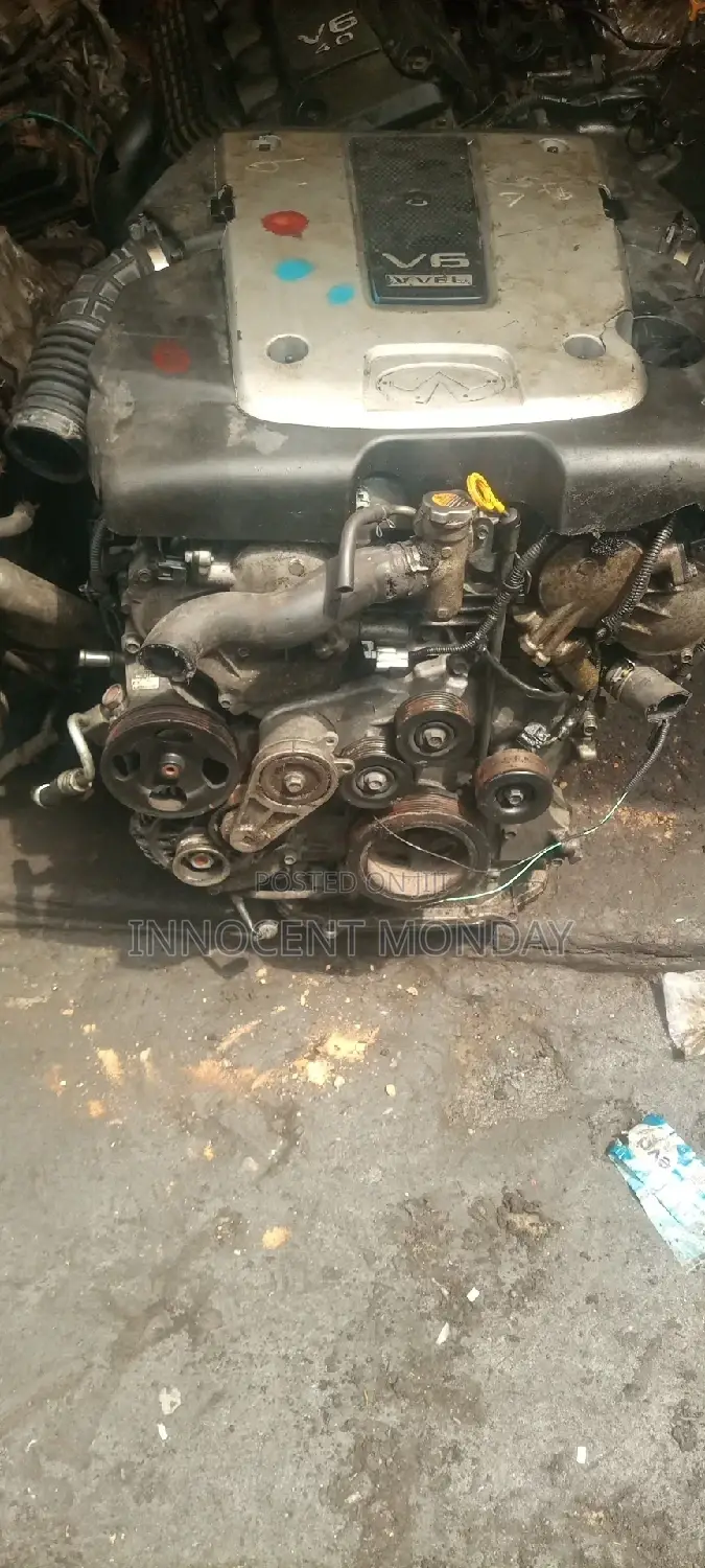 Infiniti M35X Engine 2010.
